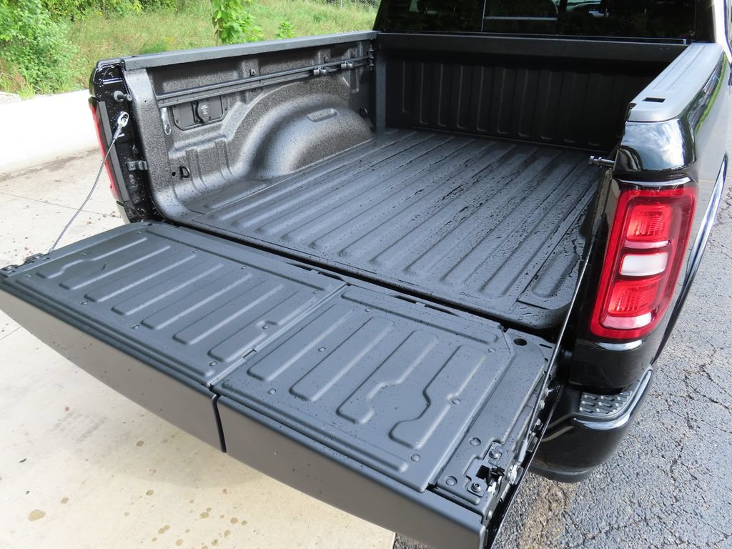 New 2027 RAM 1500 Laramie w/ Night Edition AWD/4WD image 19