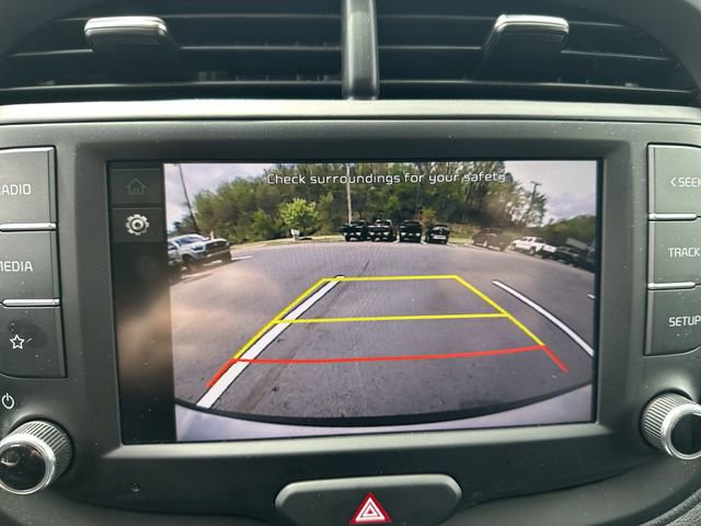 Used 2025 Kia Soul LX w/ LX Technology Package FWD image 25