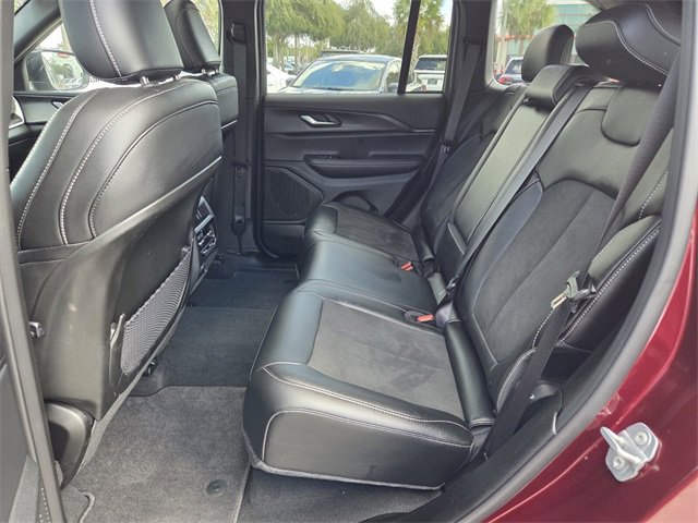 Certified 2025 Jeep Grand Cherokee Altitude image 7