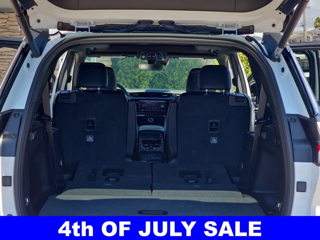 New 2026 Jeep Grand Cherokee L Limited w/ Limited Altitude Package AWD/4WD image 13