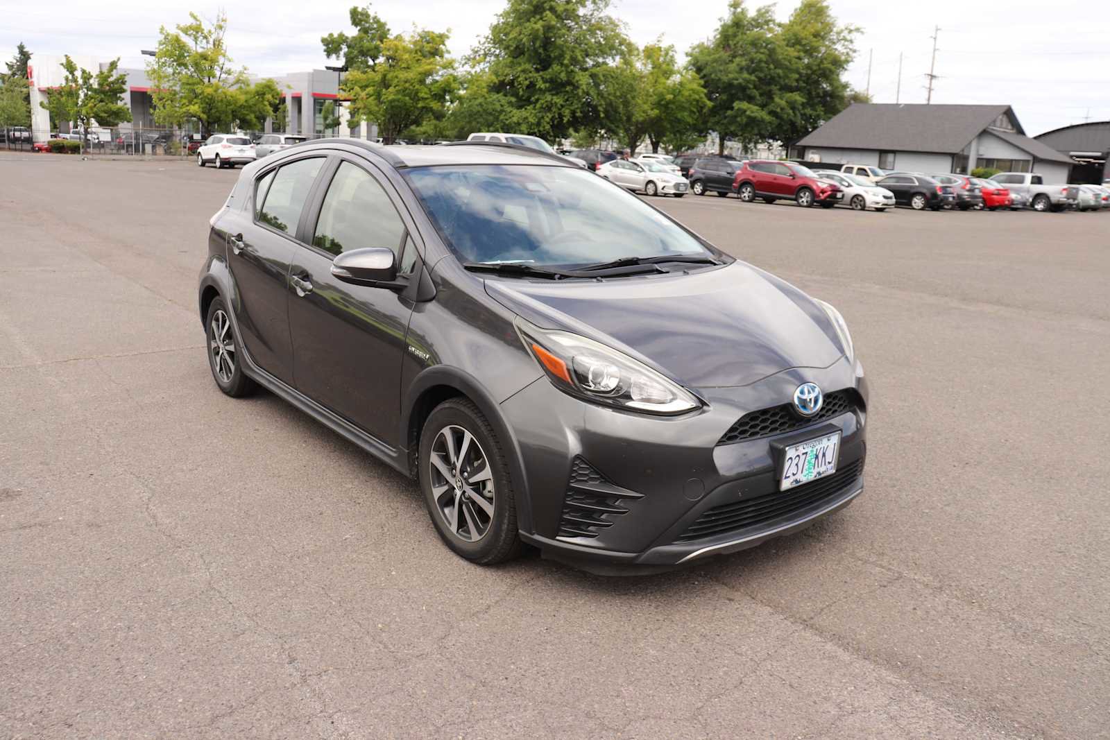 Used 2018 Toyota Prius C Two FWD image 3
