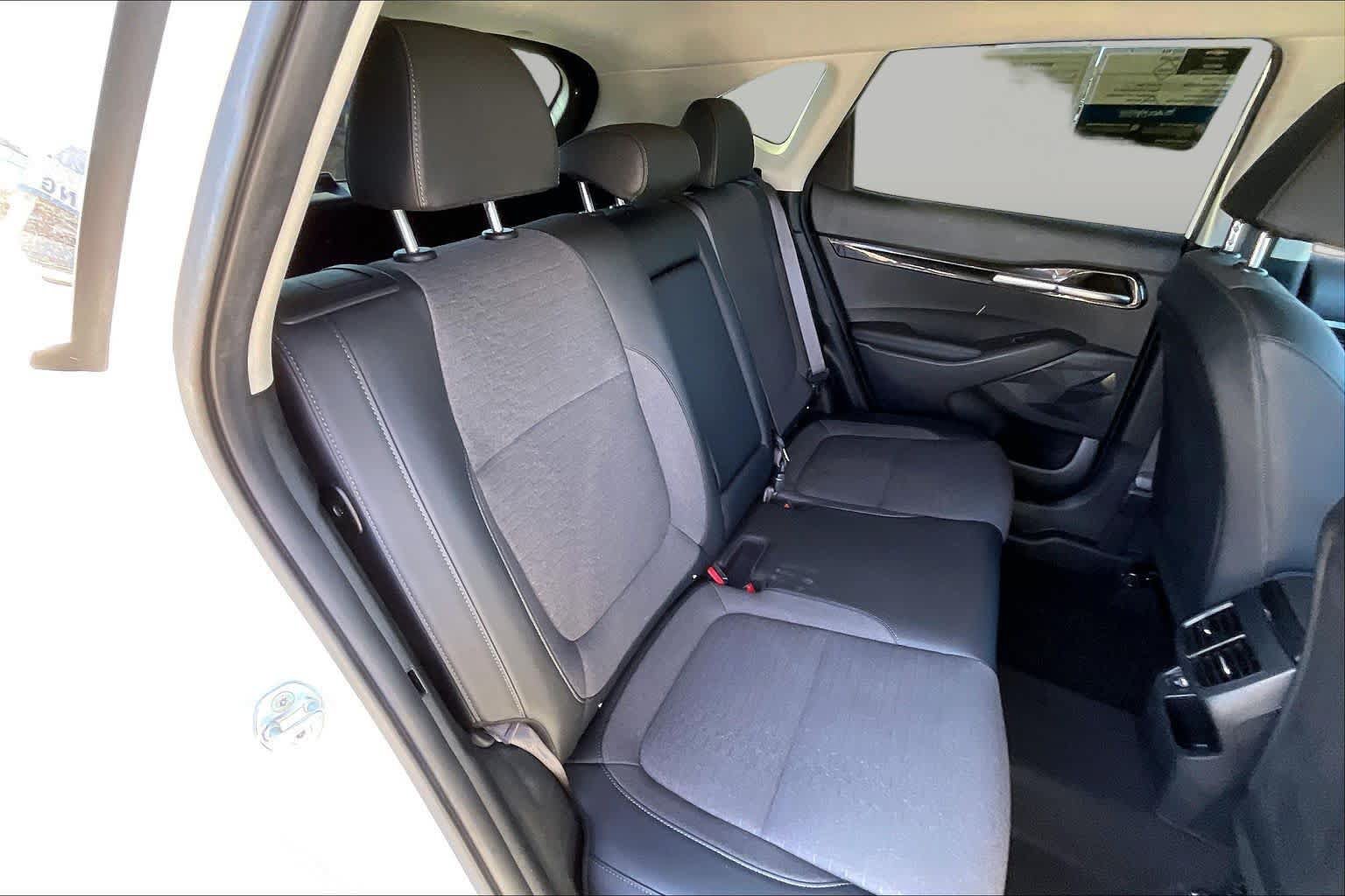 Used 2022 Kia Seltos S FWD image 19