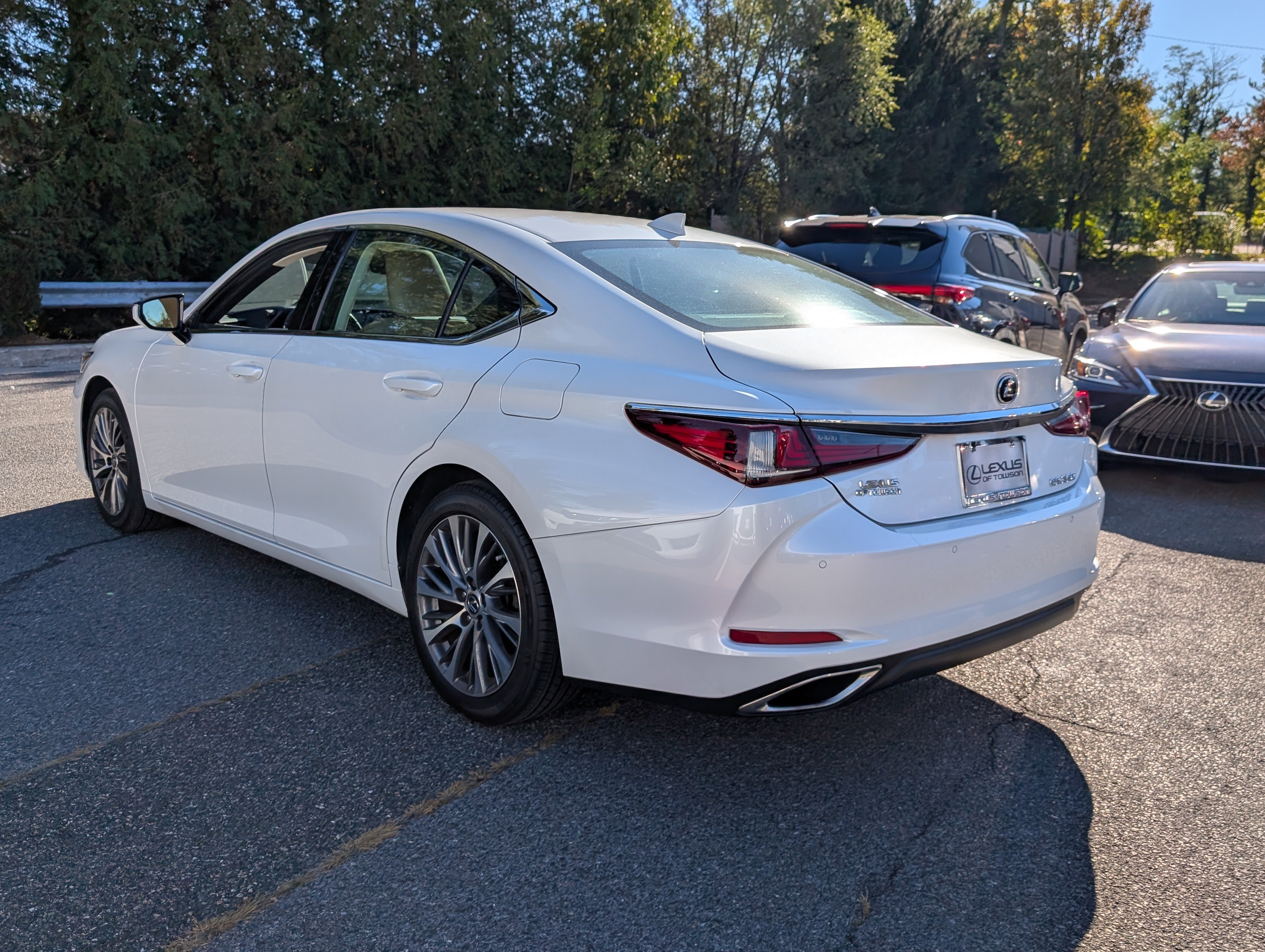 Used 2019 Lexus ES 350 w/ Premium Package FWD image 5
