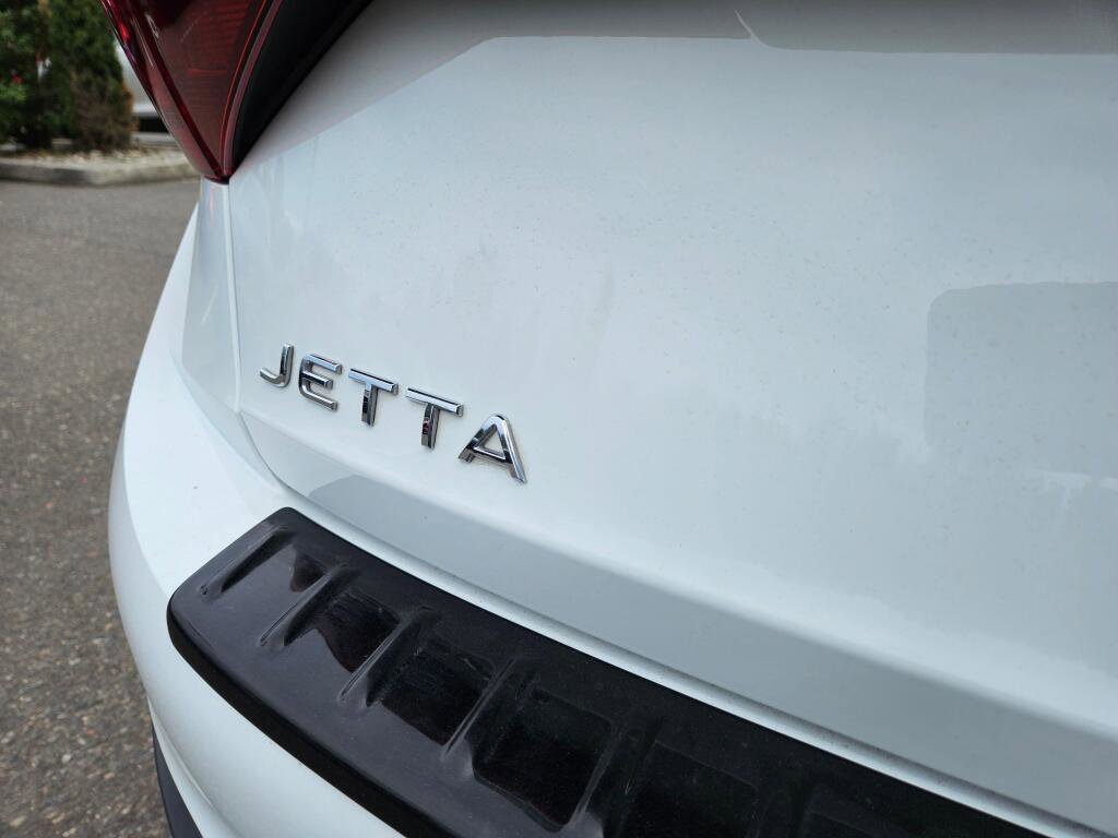 Used 2024 Volkswagen Jetta Sport FWD image 9