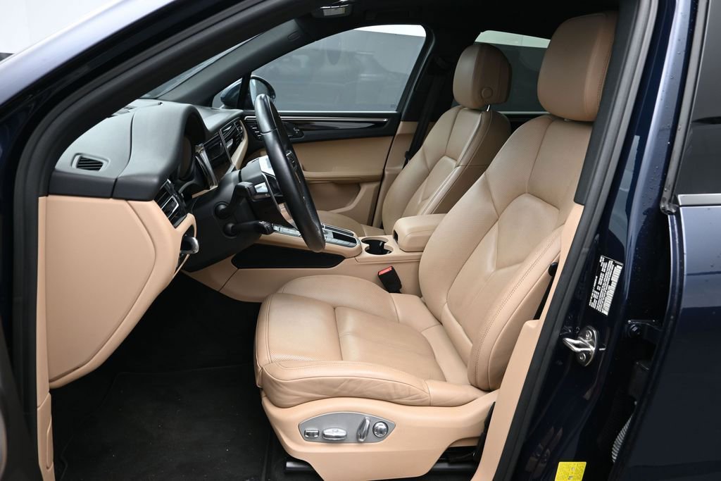 Certified 2020 Porsche Macan S AWD/4WD image 5