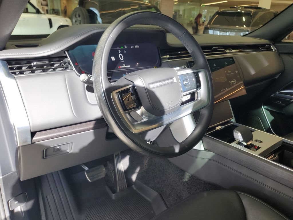Used 2024 Land Rover Range Rover Autobiography AWD/4WD image 15