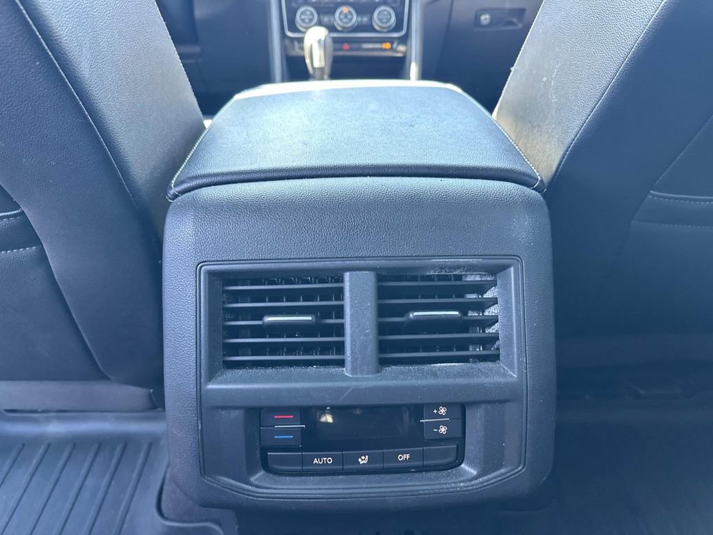 Used 2021 Volkswagen Atlas SEL AWD/4WD image 16