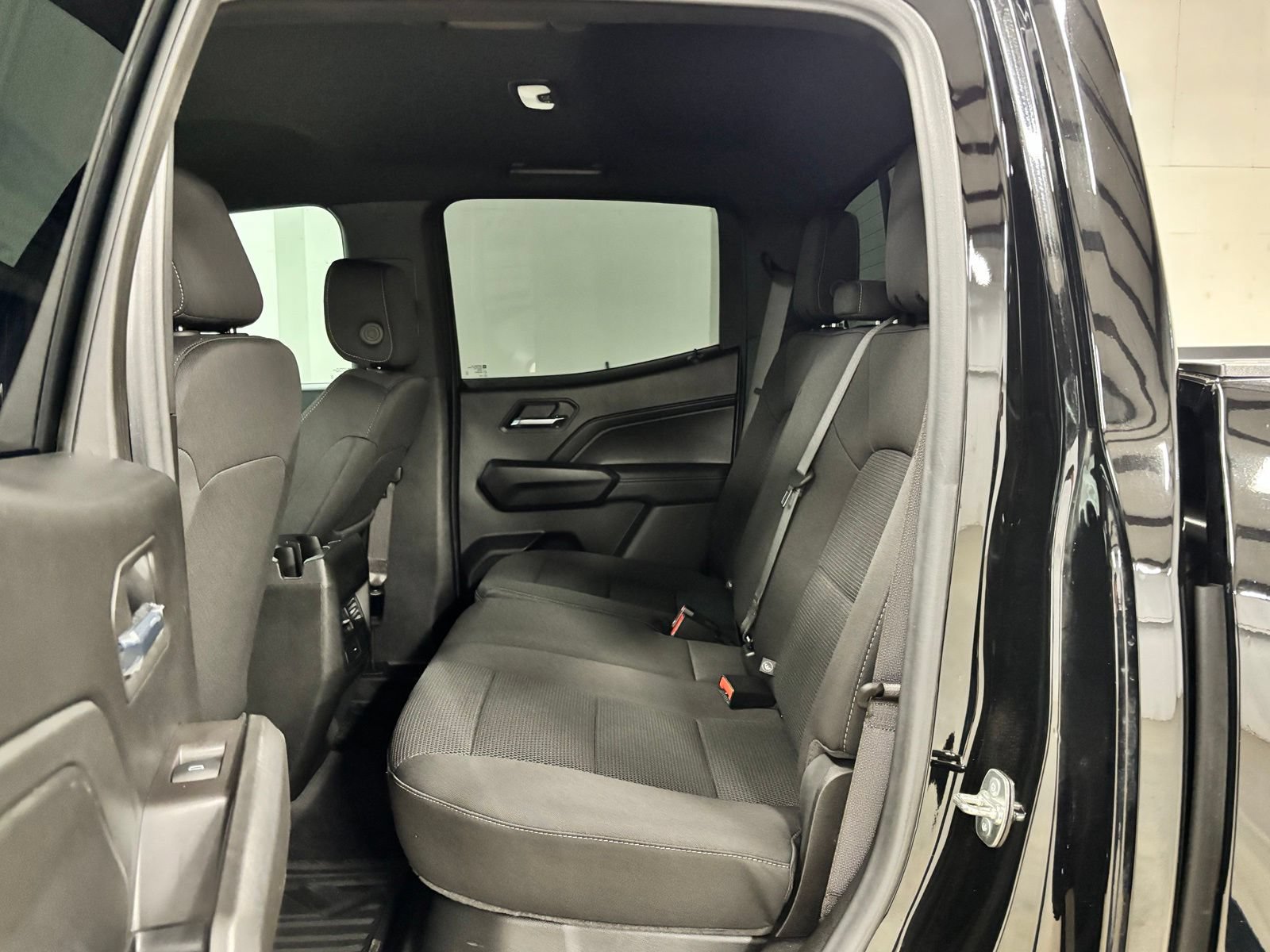 Used 2025 GMC Canyon Elevation AWD/4WD image 19