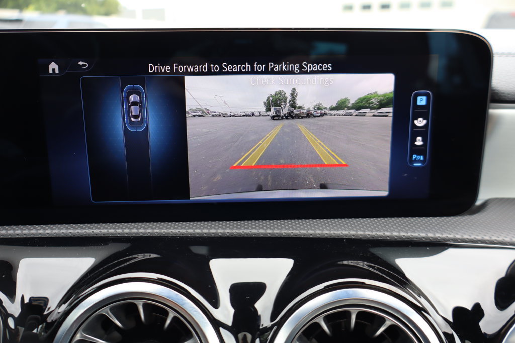 Used 2025 Mercedes-Benz CLA 250 4MATIC image 23