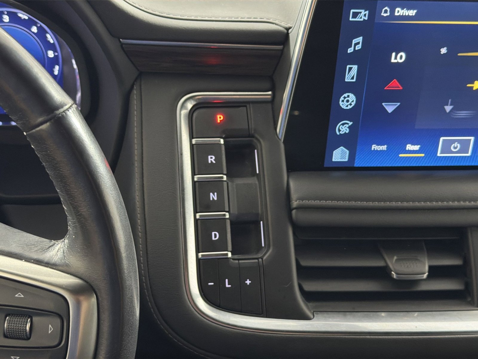 Used 2022 Chevrolet Tahoe Z71 w/ Luxury Package image 22