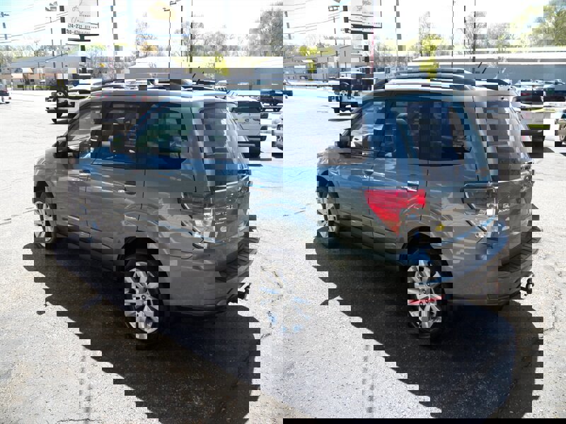 Used 2011 Subaru Forester 2.5X Premium w/ All-Weather Pkg AWD/4WD image 6