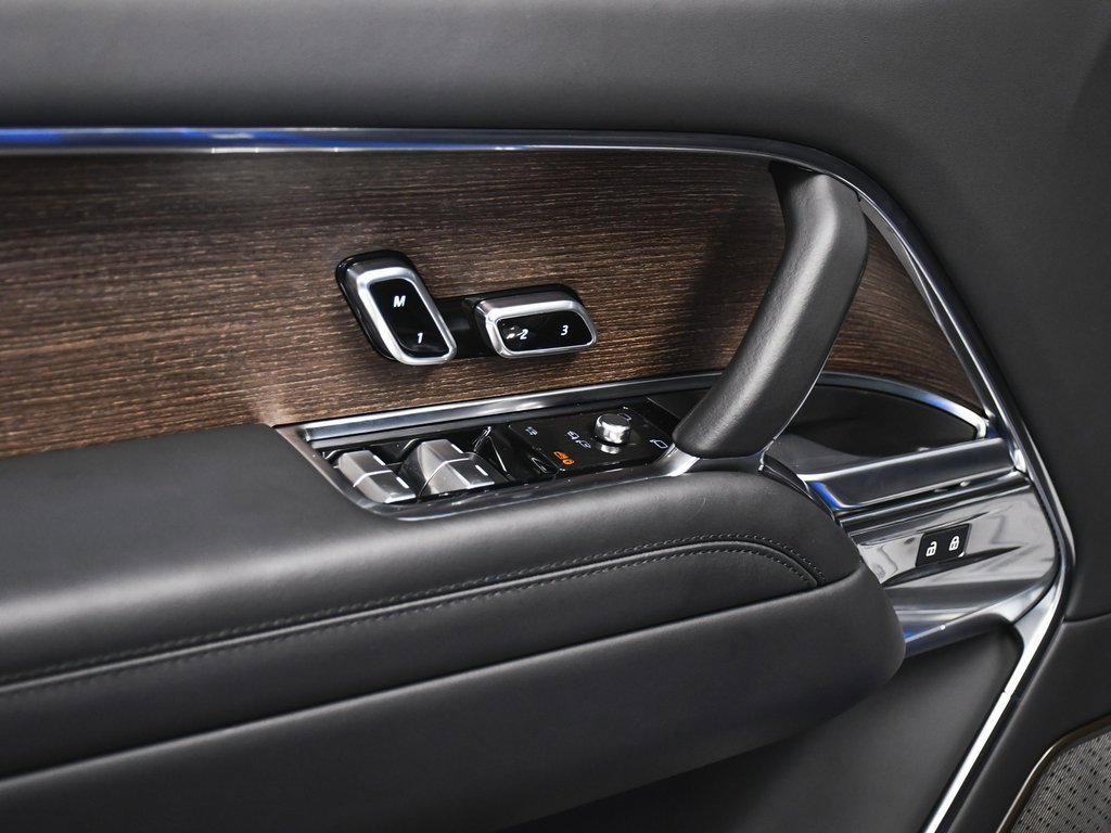 Used 2024 Land Rover Range Rover Autobiography image 10