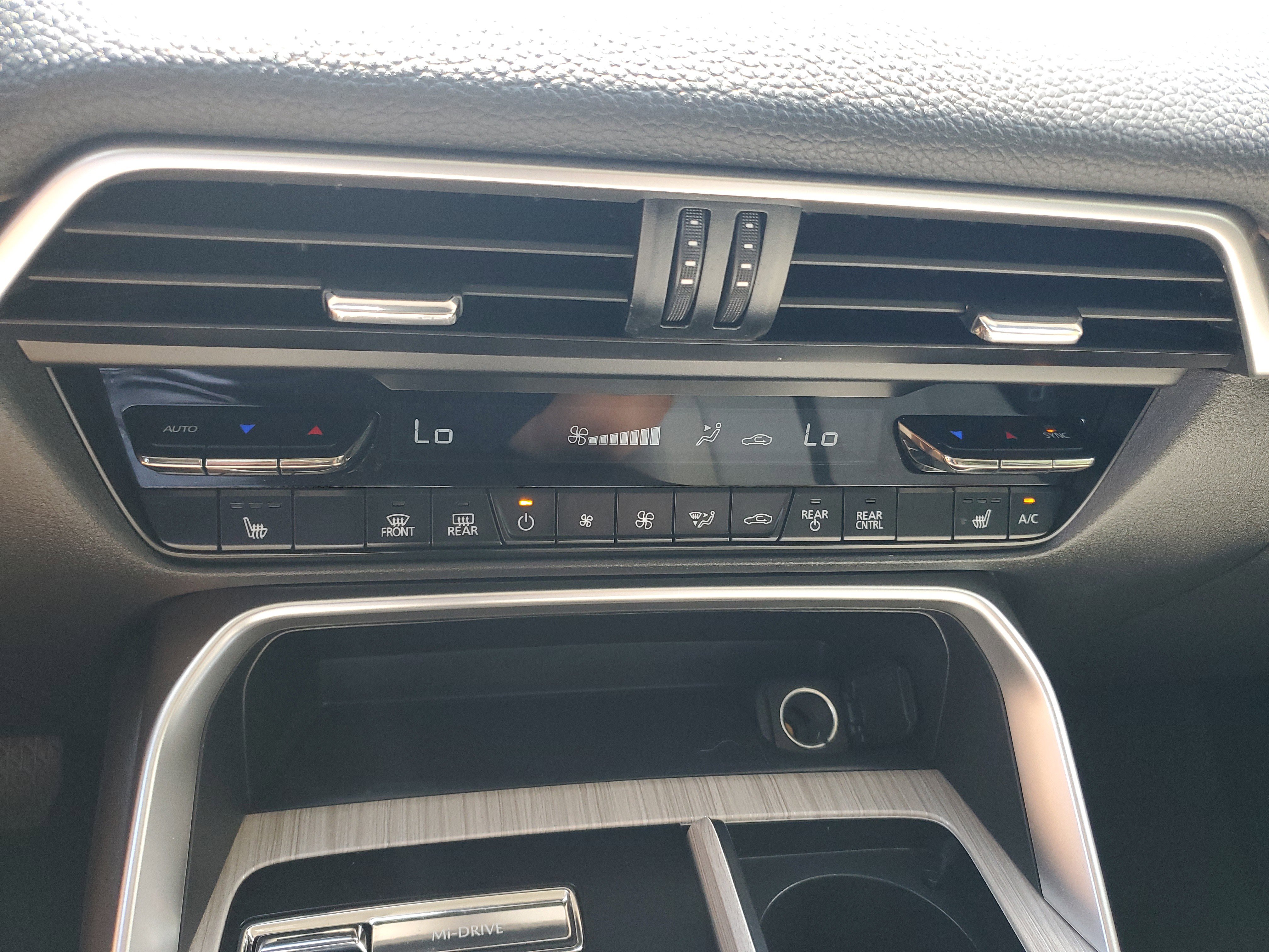 Used 2024 MAZDA CX-90 Plug-In Hybrid w/ Preferred image 29