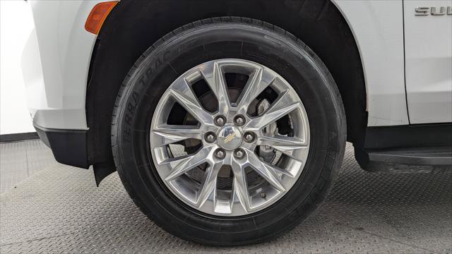 Used 2023 Chevrolet Suburban Premier image 32