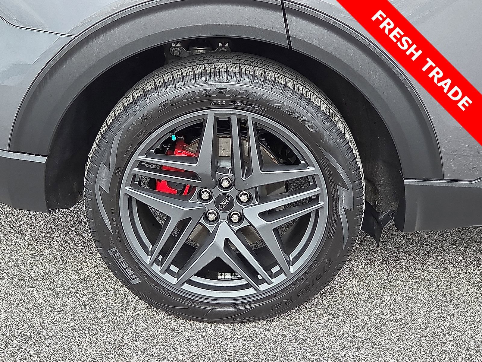 Used 2025 Ford Explorer ST-Line w/ Premium Package image 7