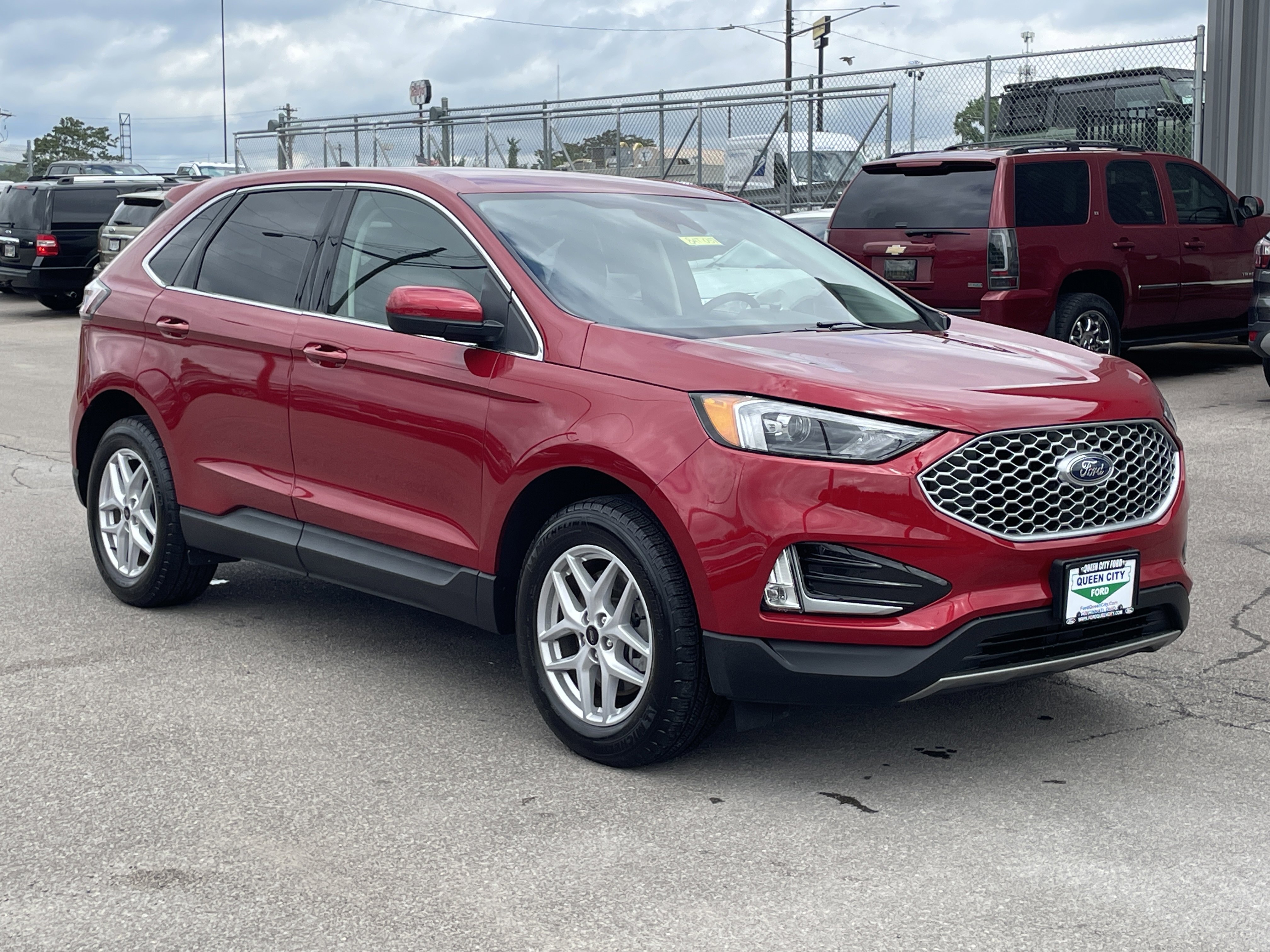 Used 2024 Ford Edge SEL w/ Convenience Package