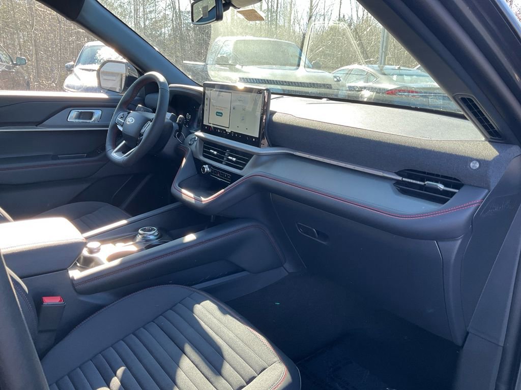 New 2026 Ford Explorer ST-Line w/ ST-Line Street Pack image 11