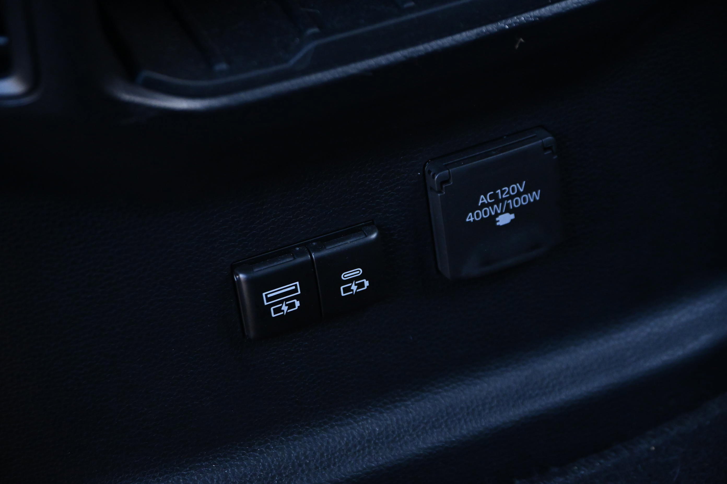 Used 2024 Toyota Tundra Limited image 31