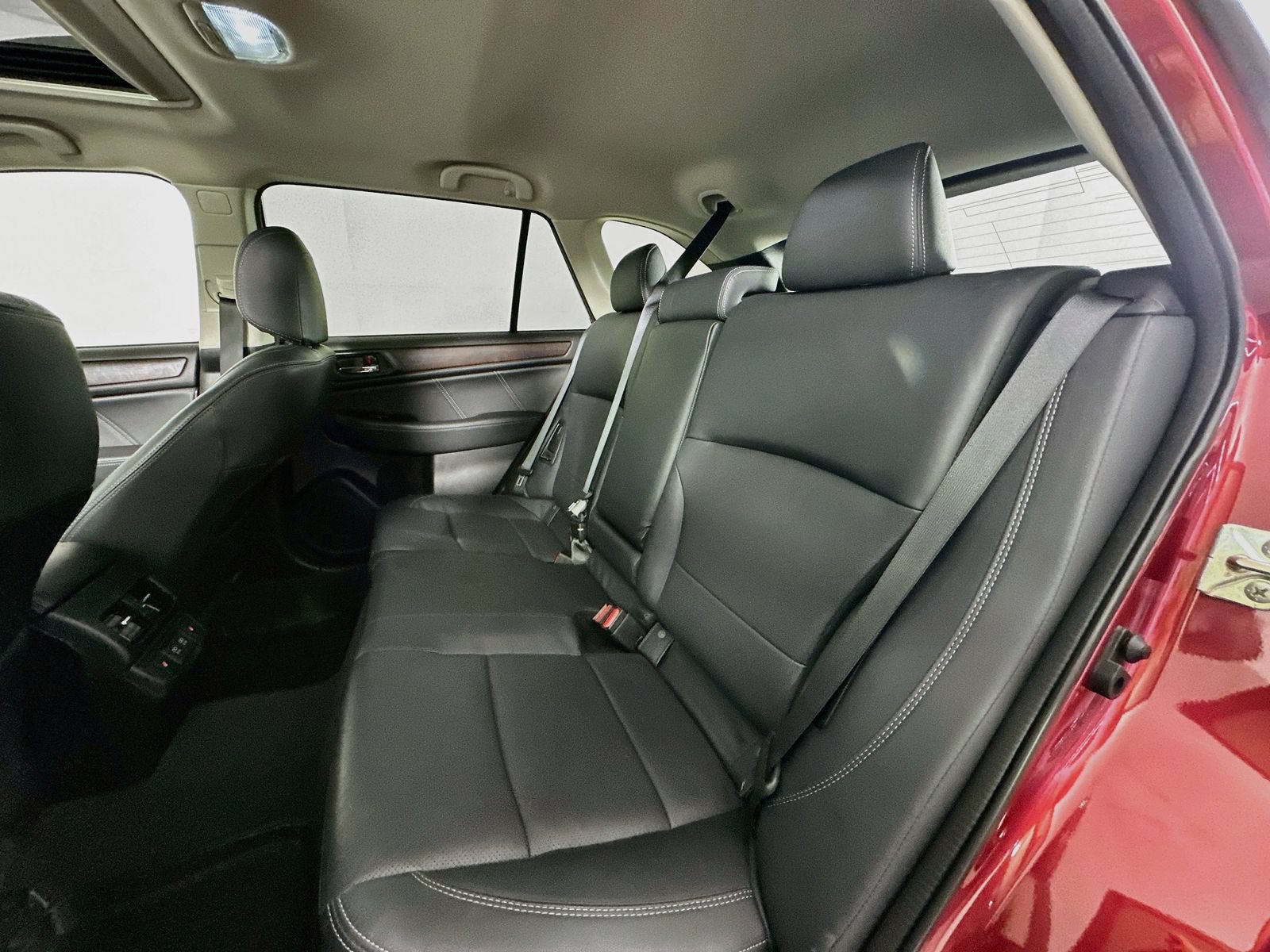 Used 2019 Subaru Outback 3.6R Limited AWD/4WD image 26