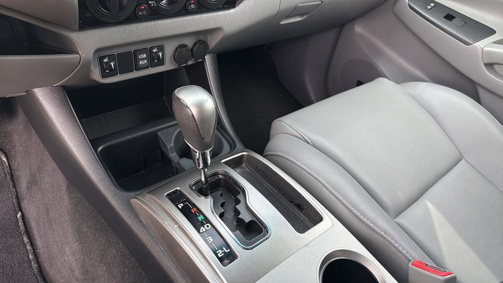 Used 2013 Toyota Tacoma 4x4 Double Cab w/ Limited Pkg image 26