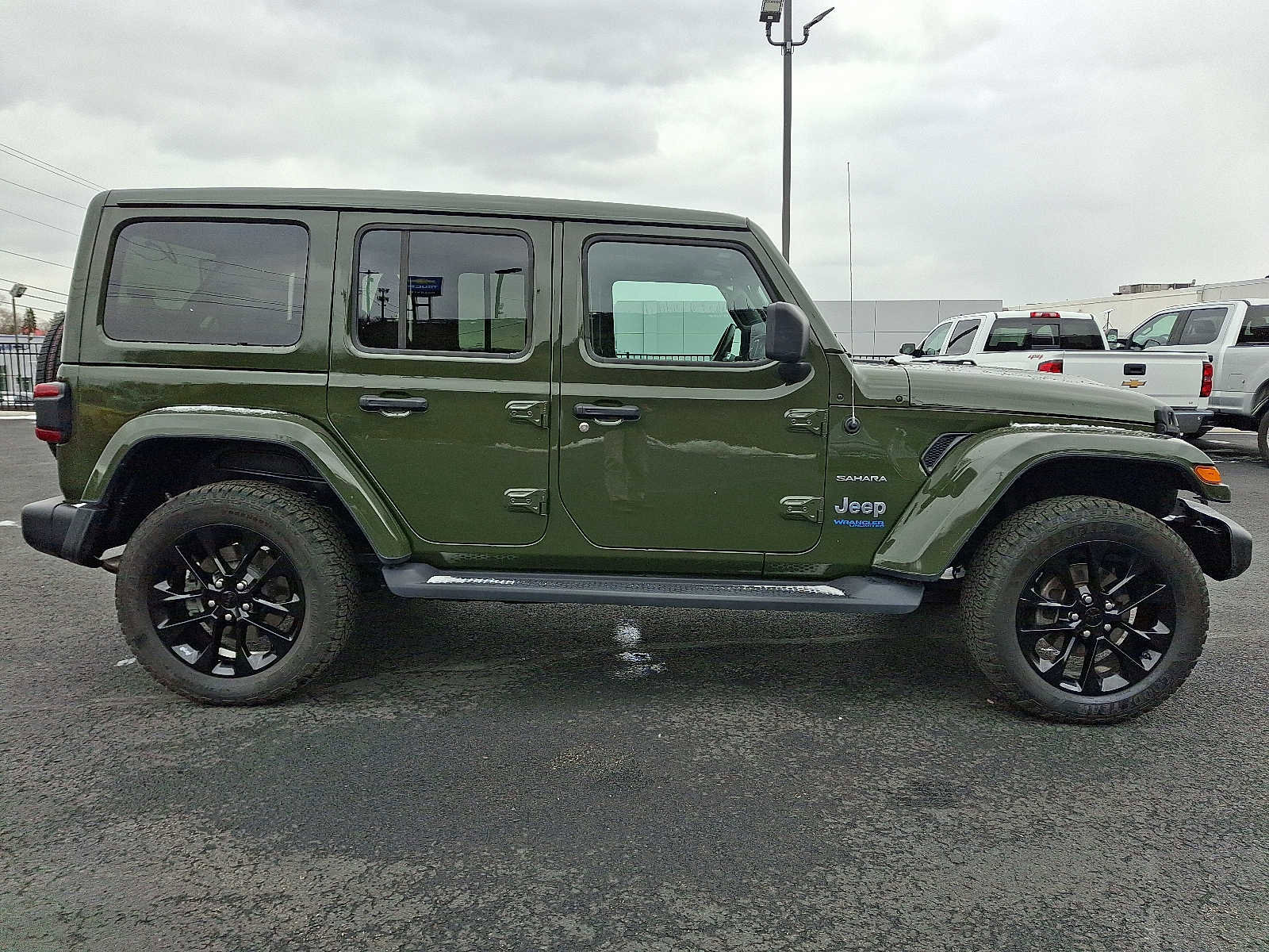 Used 2021 Jeep Wrangler Unlimited Sahara w/ Cold Weather Group image 7