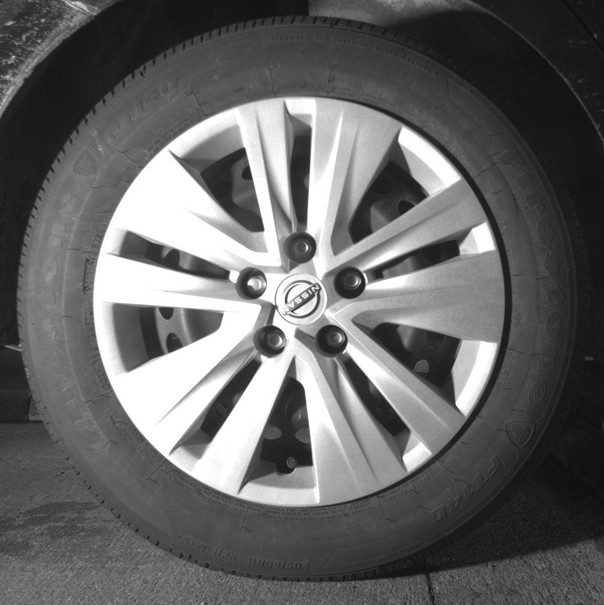 Used 2025 Nissan Sentra S FWD image 15