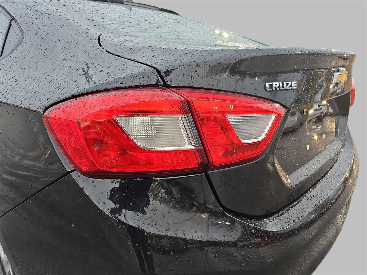 Used 2018 Chevrolet Cruze LS image 34