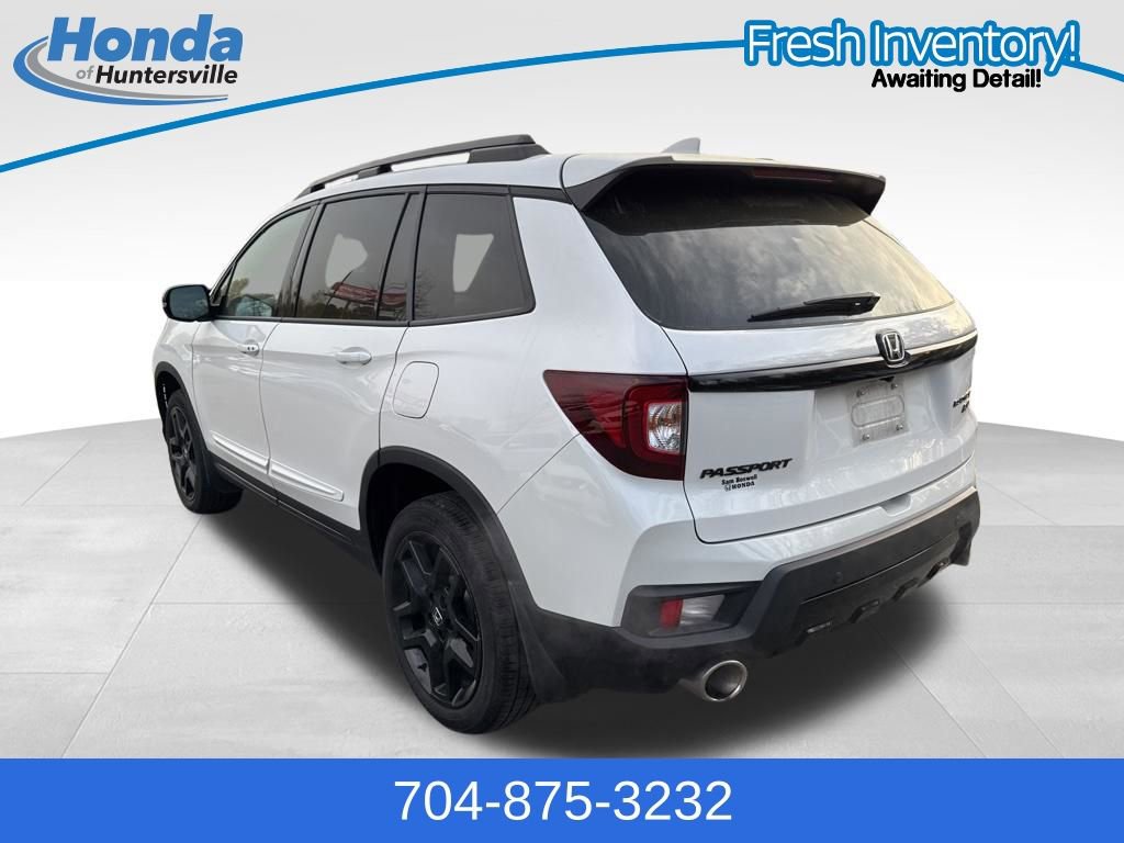 Used 2024 Honda Passport Black Edition image 6