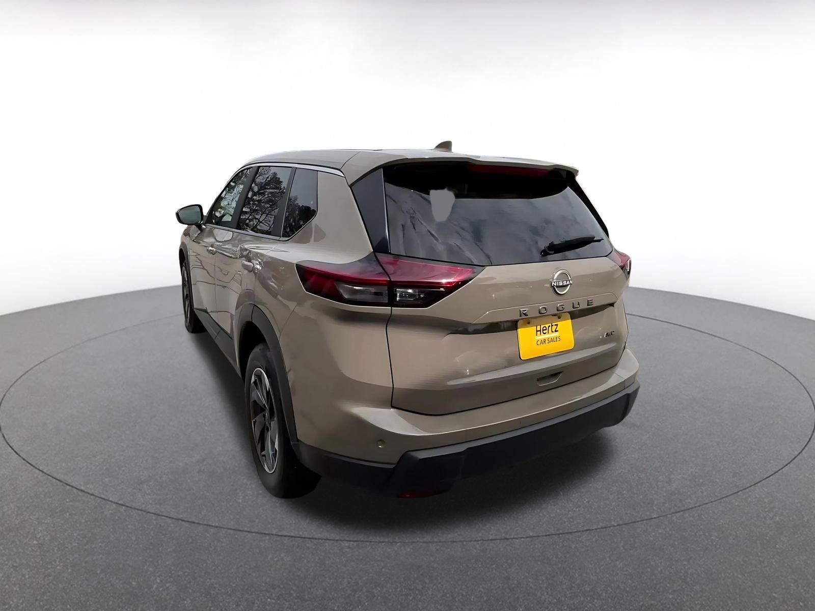 Used 2025 Nissan Rogue SV AWD/4WD image 15