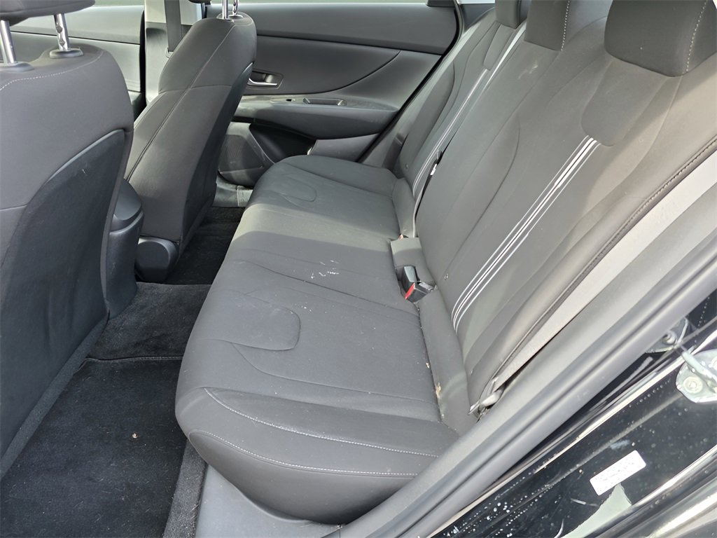 Used 2022 Hyundai Elantra SEL image 13