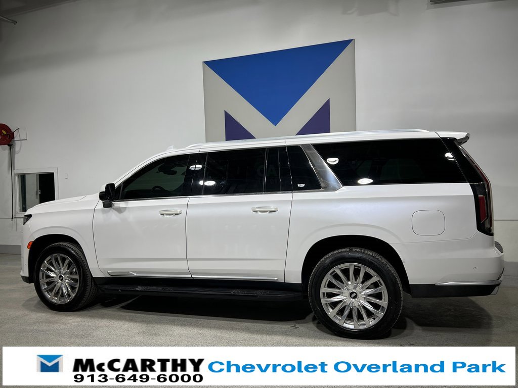 Used 2021 Cadillac Escalade ESV Premium Luxury w/ LPO, Illumination Package image 7
