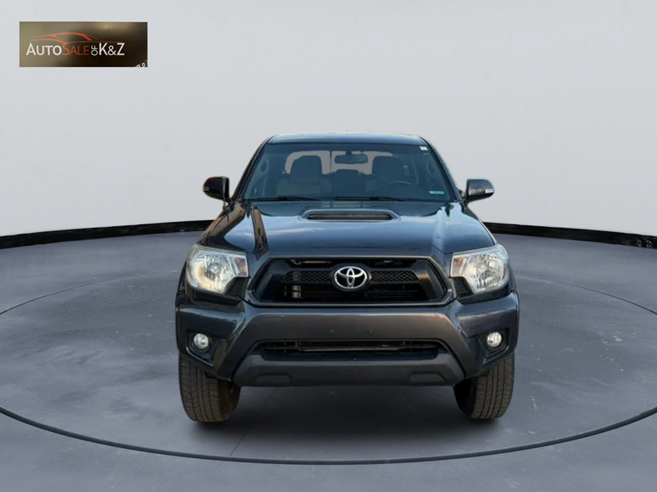 Used 2013 Toyota Tacoma PreRunner w/ TRD Sport Pkg RWD image 2