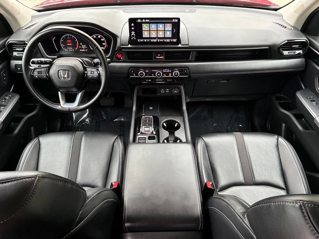 Used 2025 Honda Pilot EX-L image 4