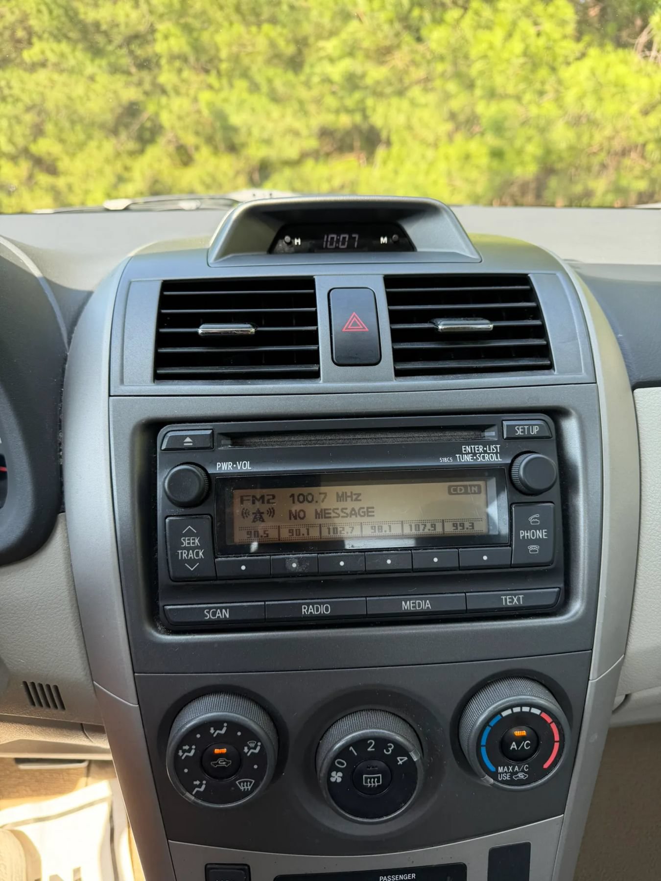 Used 2012 Toyota Corolla LE FWD image 14
