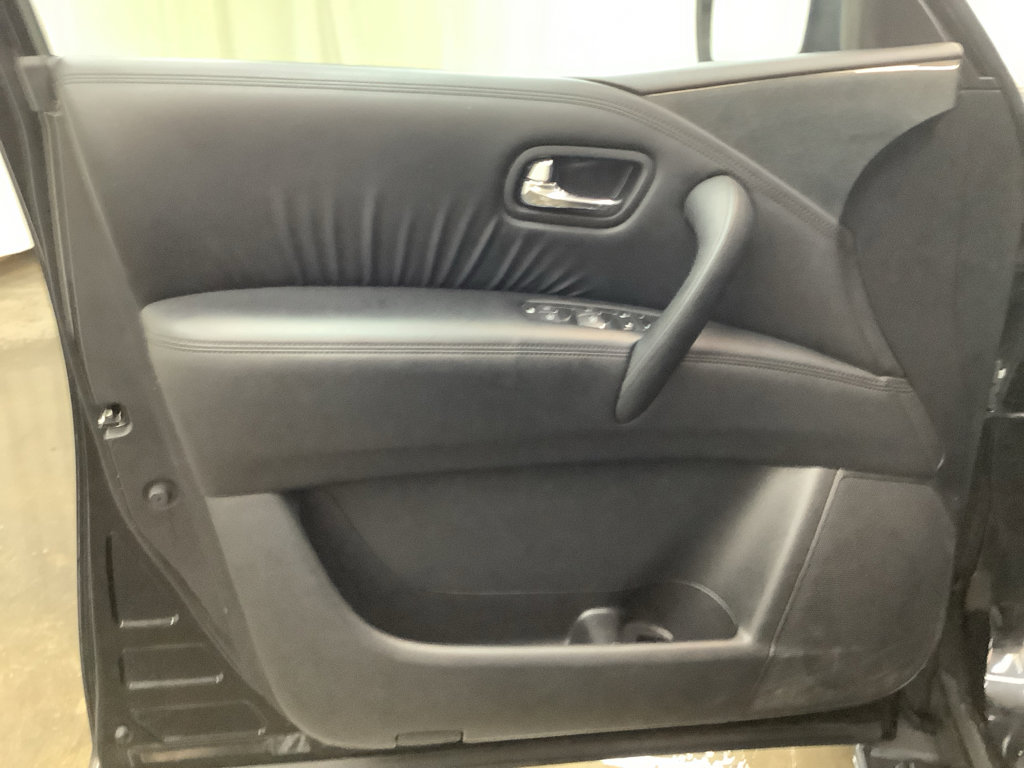 Used 2024 Nissan Armada SV image 12
