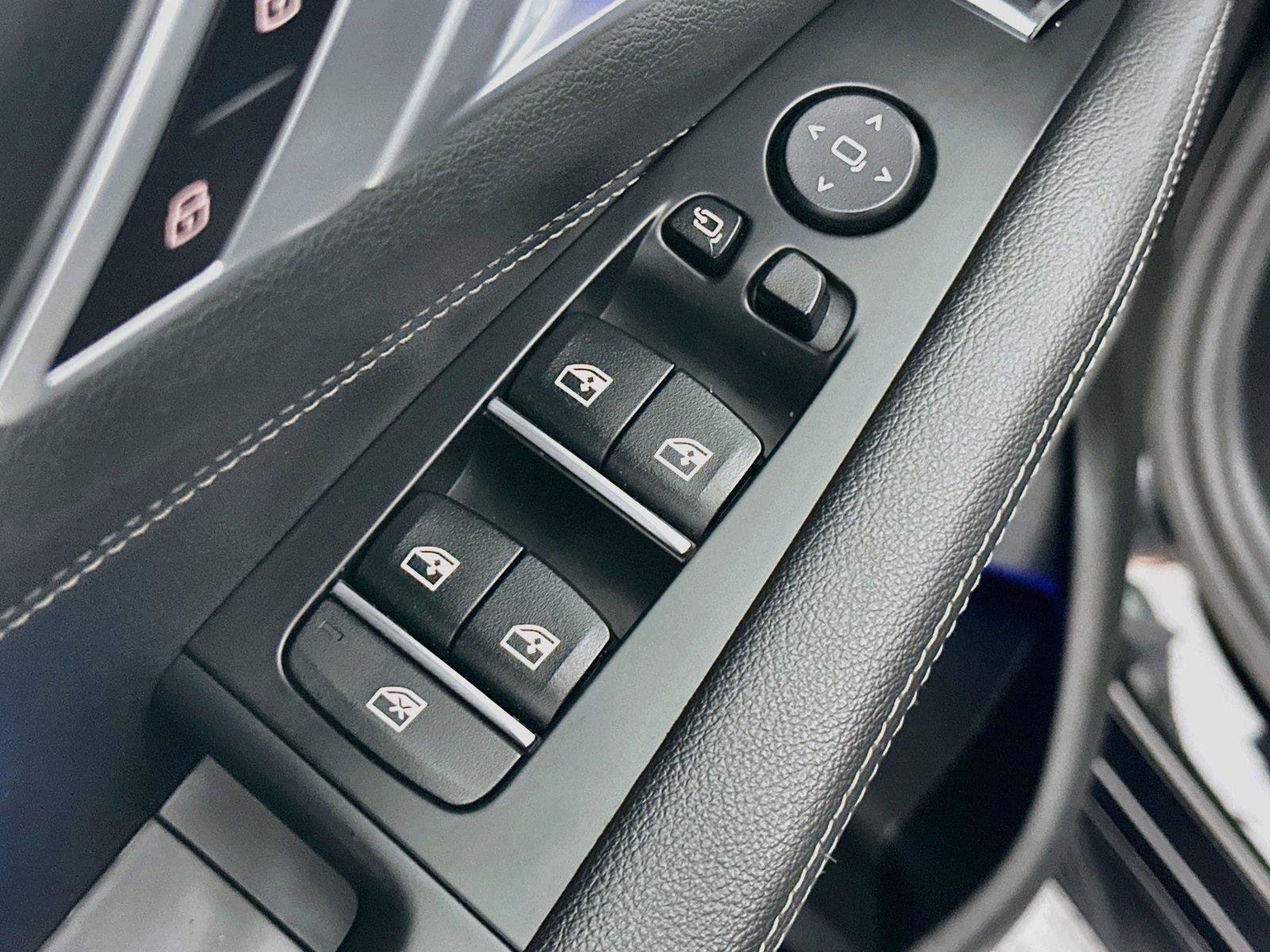 Used 2021 BMW X5 M50i AWD/4WD image 22