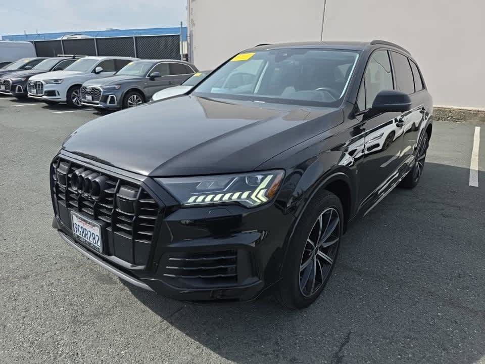 Used 2023 Audi Q7 3.0T Premium Plus w/ Premium Plus Package AWD/4WD image 2