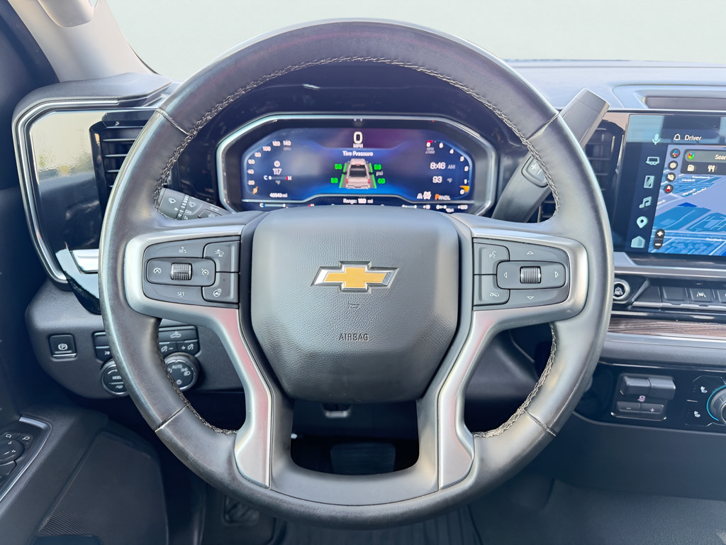 Used 2025 Chevrolet Silverado 1500 LT AWD/4WD image 25