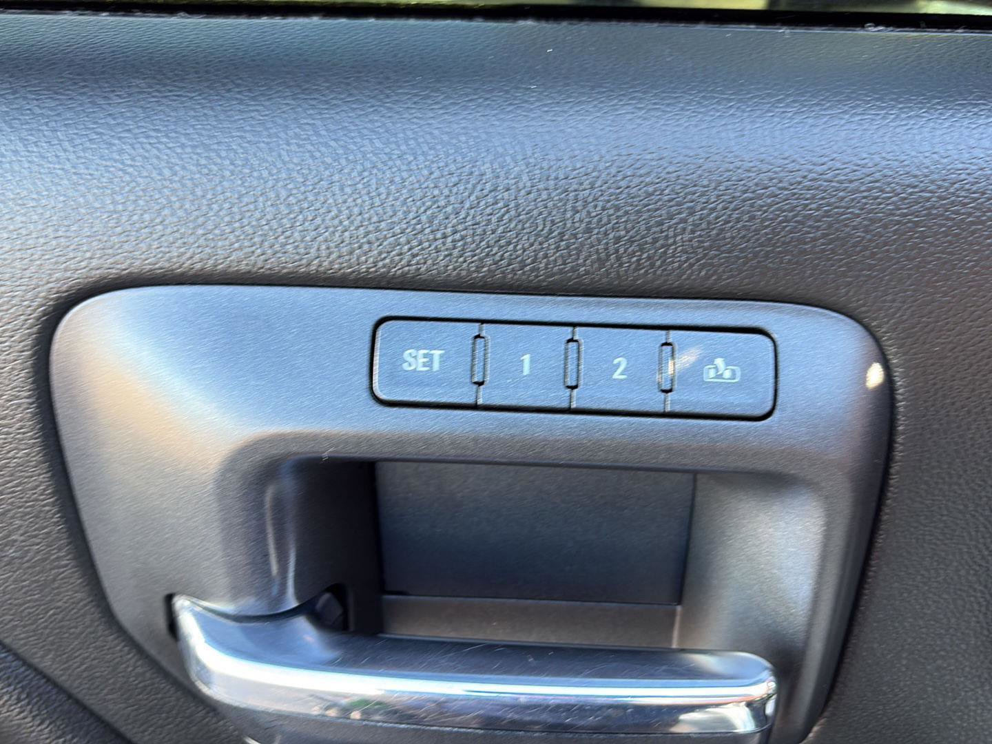 Used 2018 Chevrolet Silverado 3500 LTZ w/ Duramax Plus Package image 17