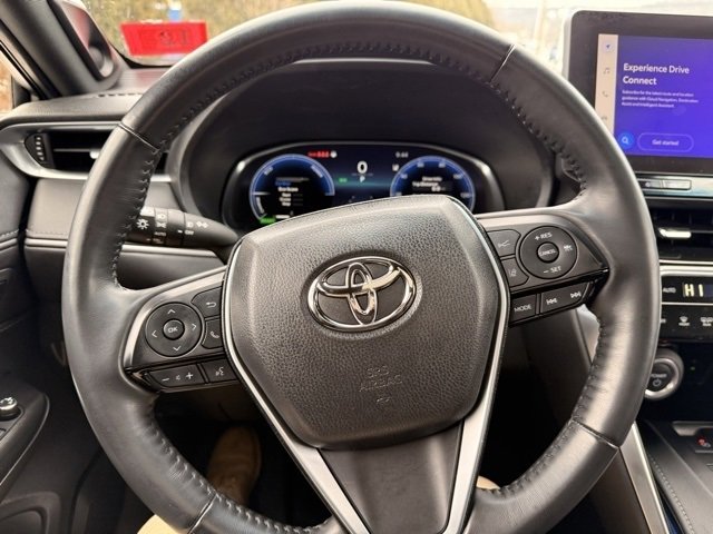 Used 2023 Toyota Venza Limited image 27