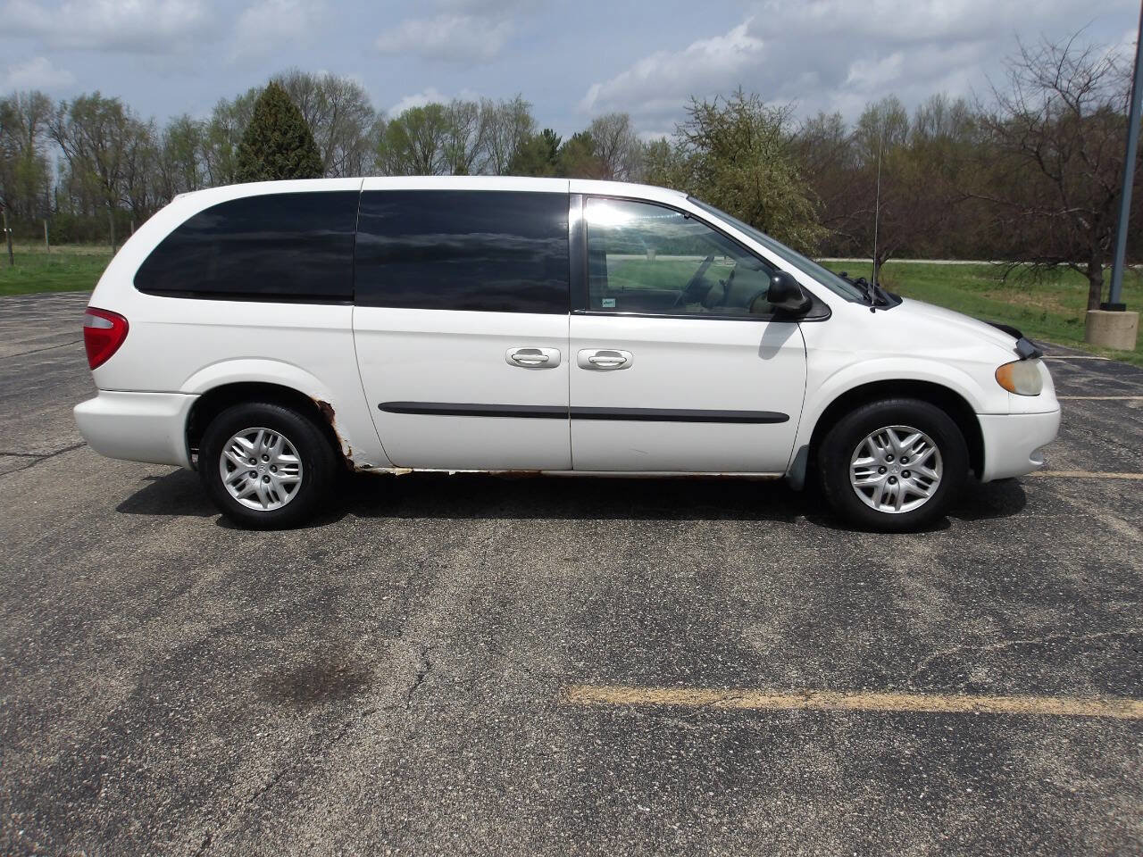 Used 2003 Dodge Grand Caravan Sport image 2
