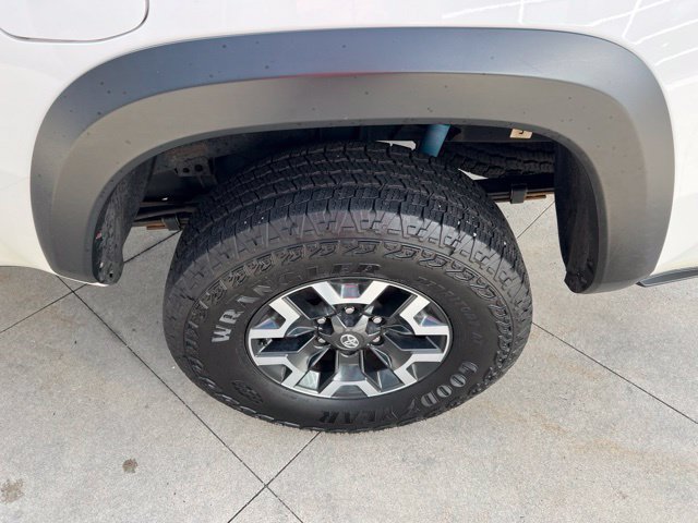 Used 2022 Toyota Tacoma TRD Off-Road w/ TRD Premium Off Road Package AWD/4WD image 14