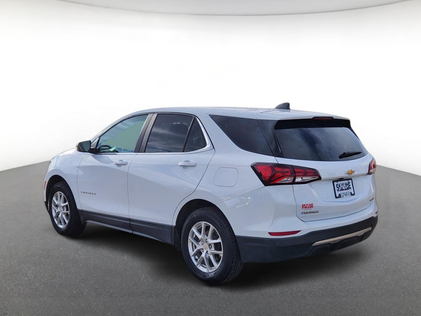Used 2024 Chevrolet Equinox LT AWD/4WD image 4