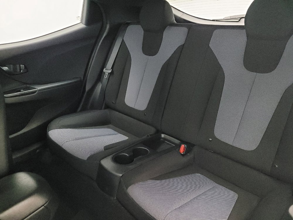 Used 2020 Hyundai Veloster 2.0 image 18