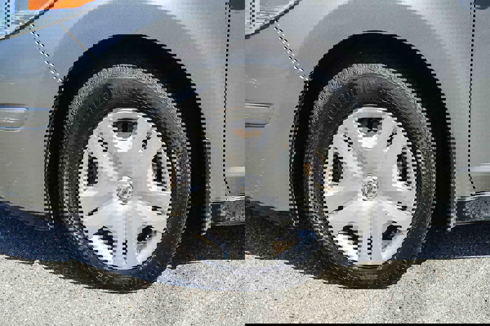 Used 2012 Nissan Versa 1.8 S w/ Plus Pkg image 10