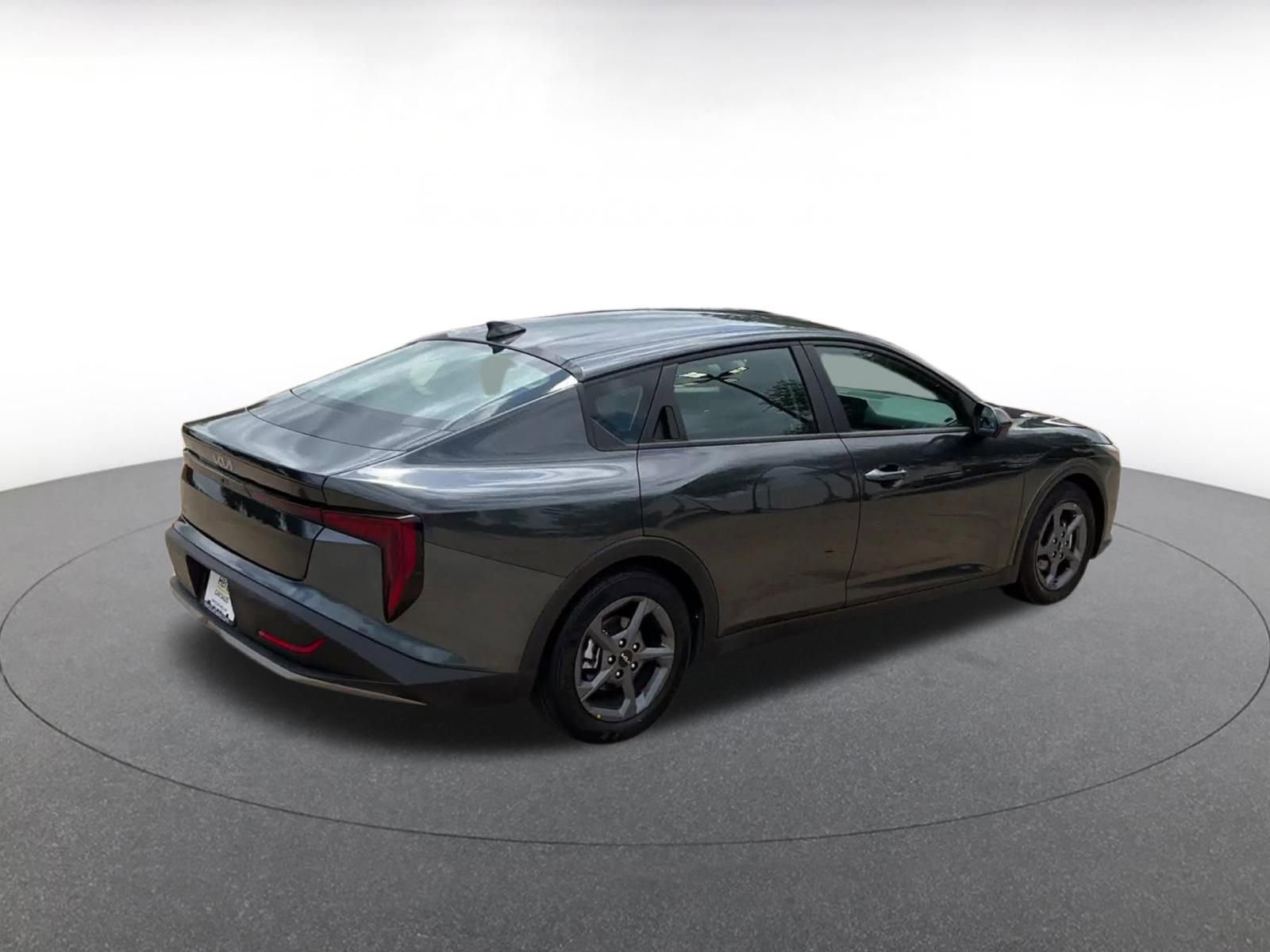 Used 2025 Kia K4 LXS image 15