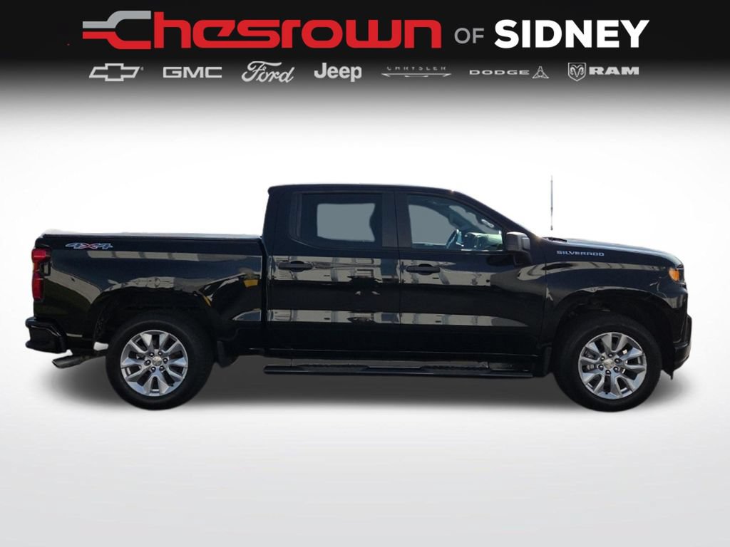 Used 2020 Chevrolet Silverado 1500 Custom w/ Custom Value Package AWD/4WD image 4