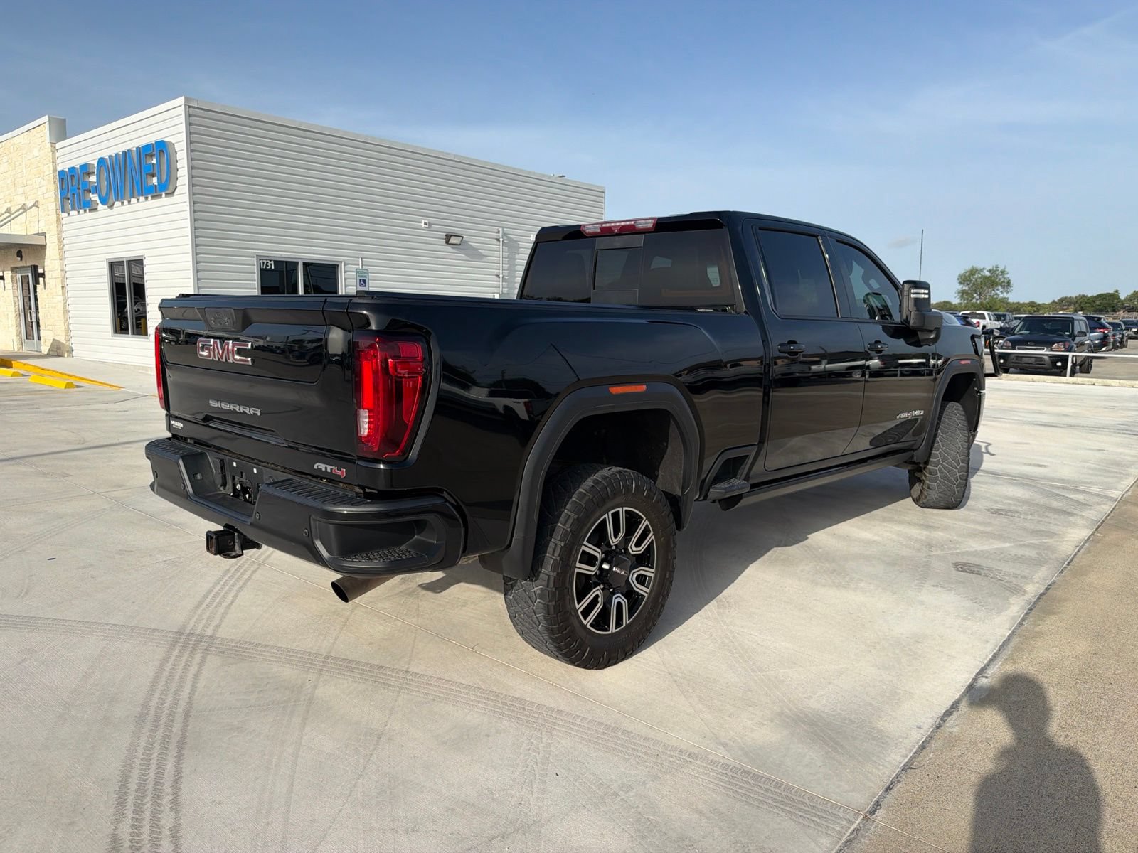 Used 2022 GMC Sierra 2500 AT4 w/ AT4 Preferred Package AWD/4WD image 7