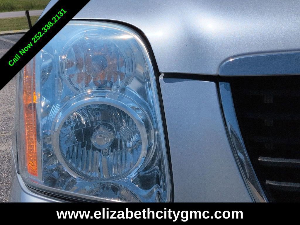 Used 2012 GMC Yukon XL SLT w/ SLT-2 Equipment Package AWD/4WD image 9