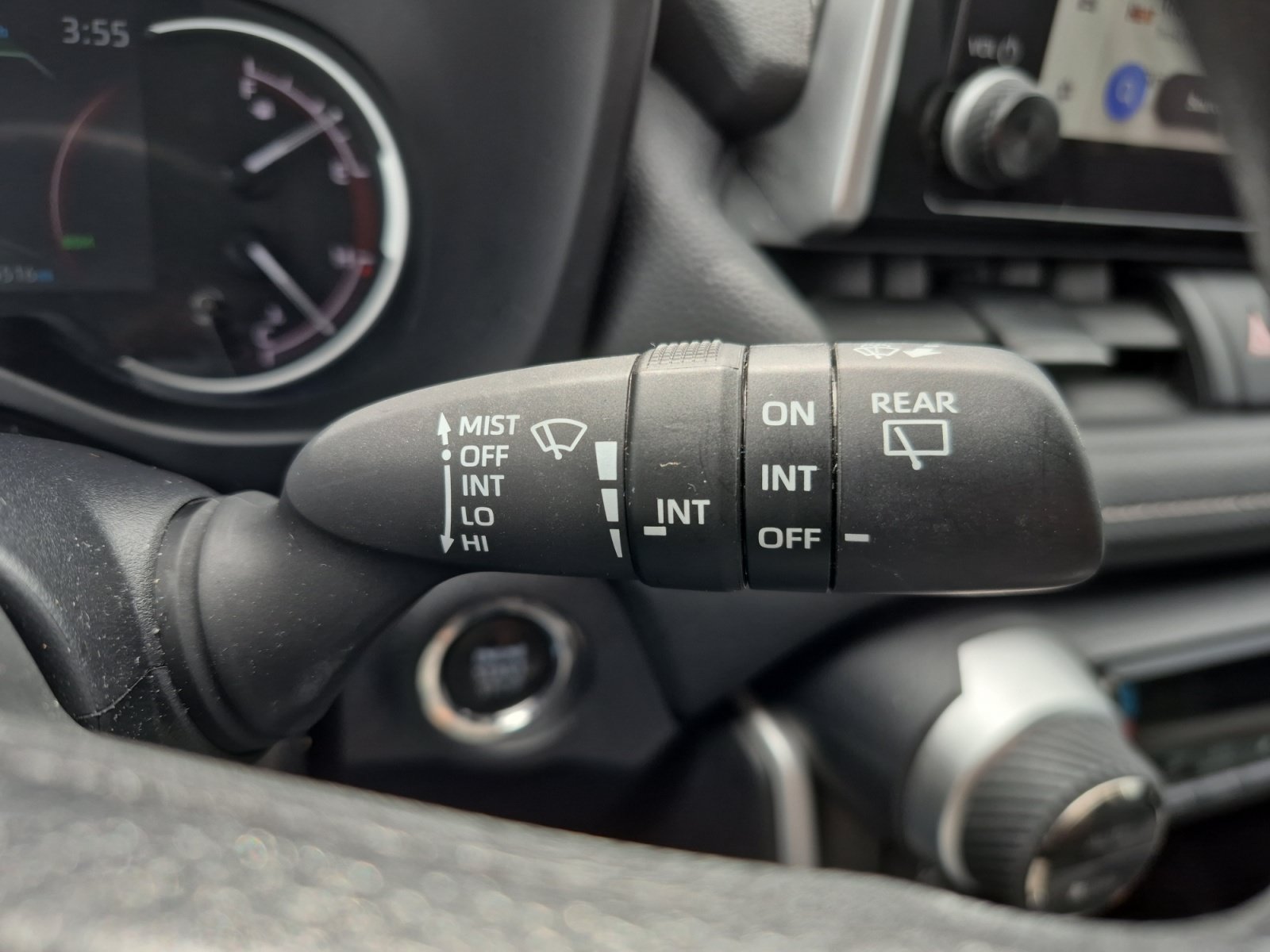 Certified 2025 Toyota RAV4 XLE AWD/4WD image 33